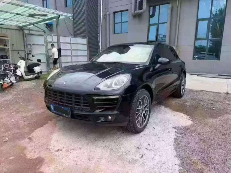 安阳15年保时捷Macan2