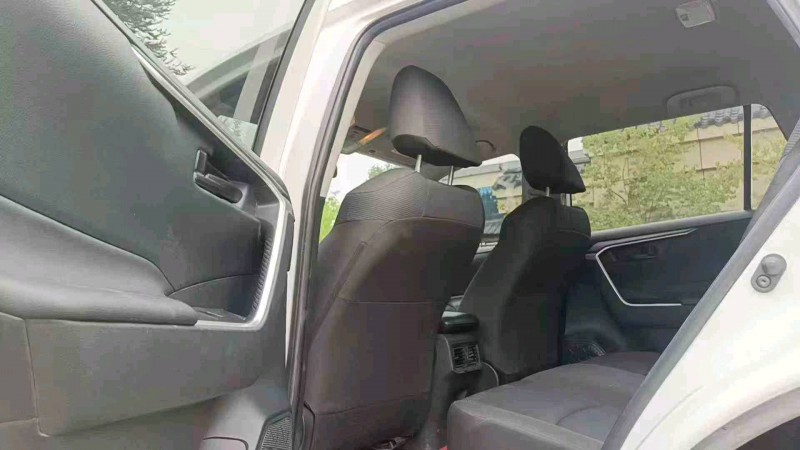 烟台23年丰田RAV4荣放5