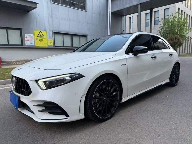 济宁21年奔驰AMG3