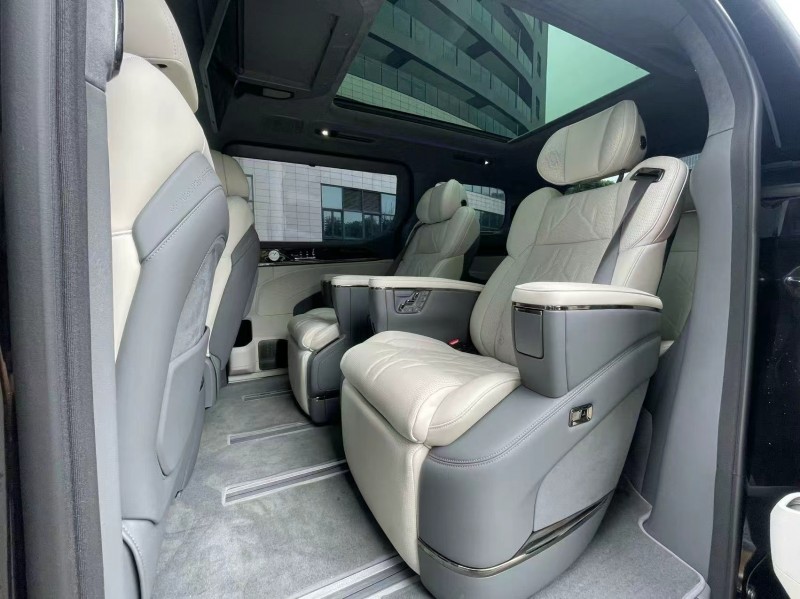 佛山26年极氪汽车0095