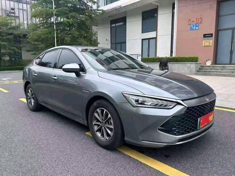 广州25年比亚迪秦3
