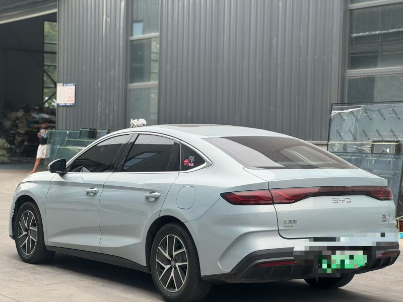 西安24年比亚迪秦8