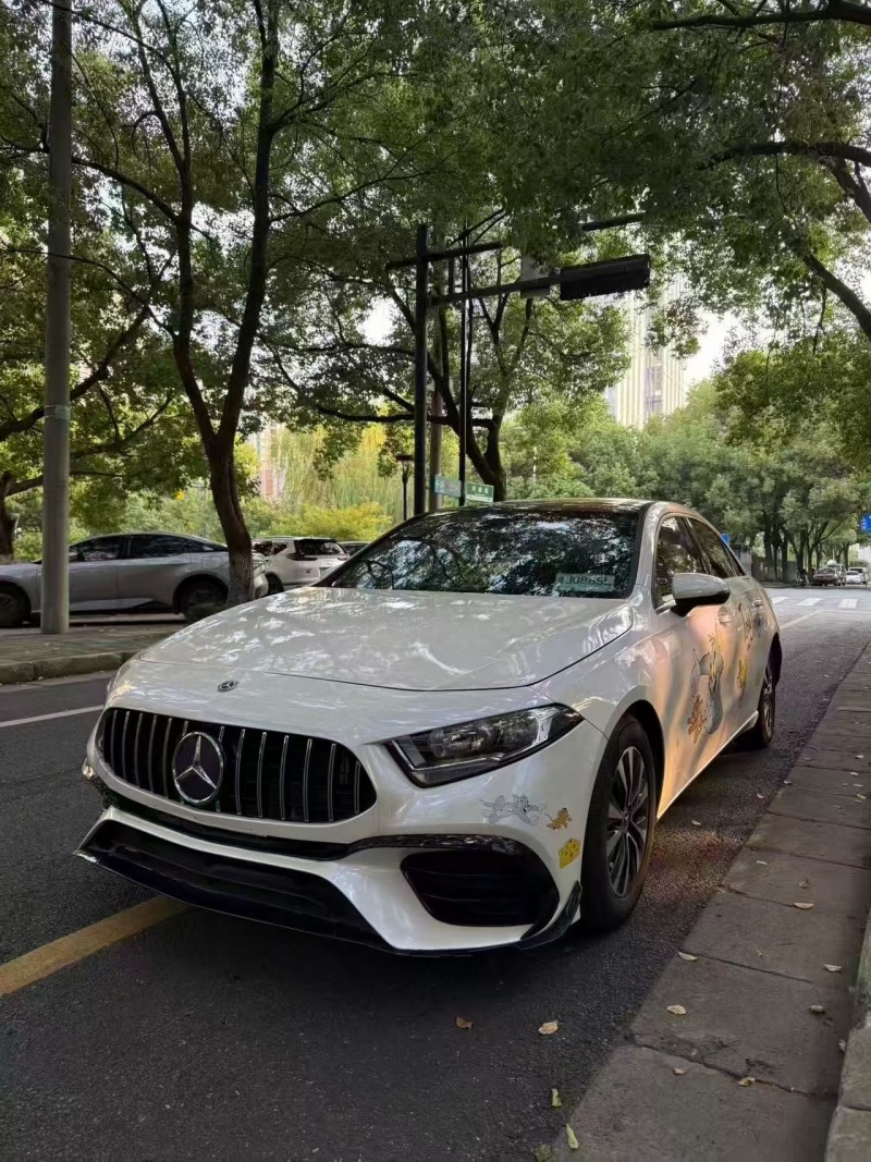 广州19年奔驰A1
