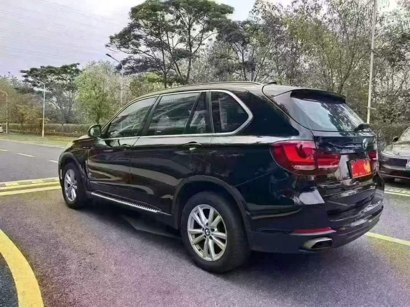 广州19年宝马X58
