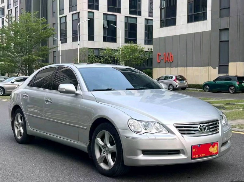 广州10年丰田锐志2