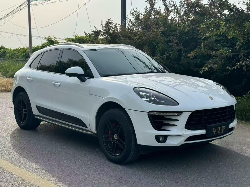 新乡15年保时捷Macan2