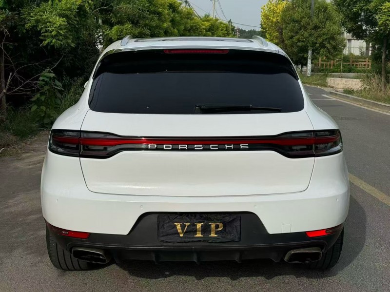 新乡15年保时捷Macan7