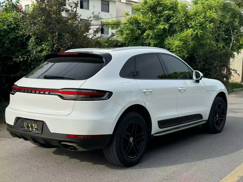新乡15年保时捷Macan8