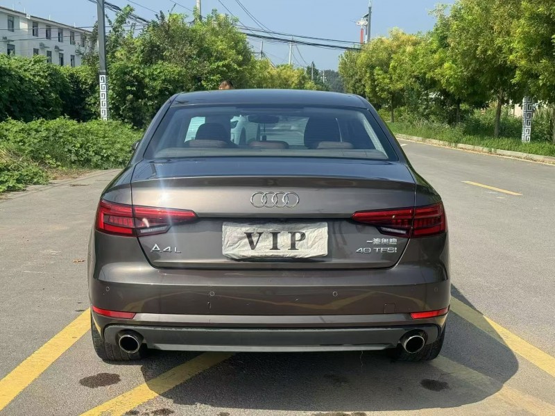 新乡17年奥迪A4L8