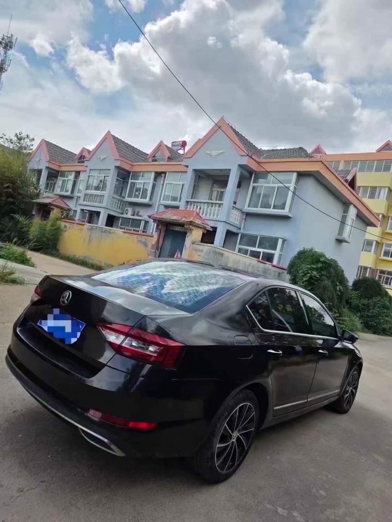 东营18年斯柯达明锐8