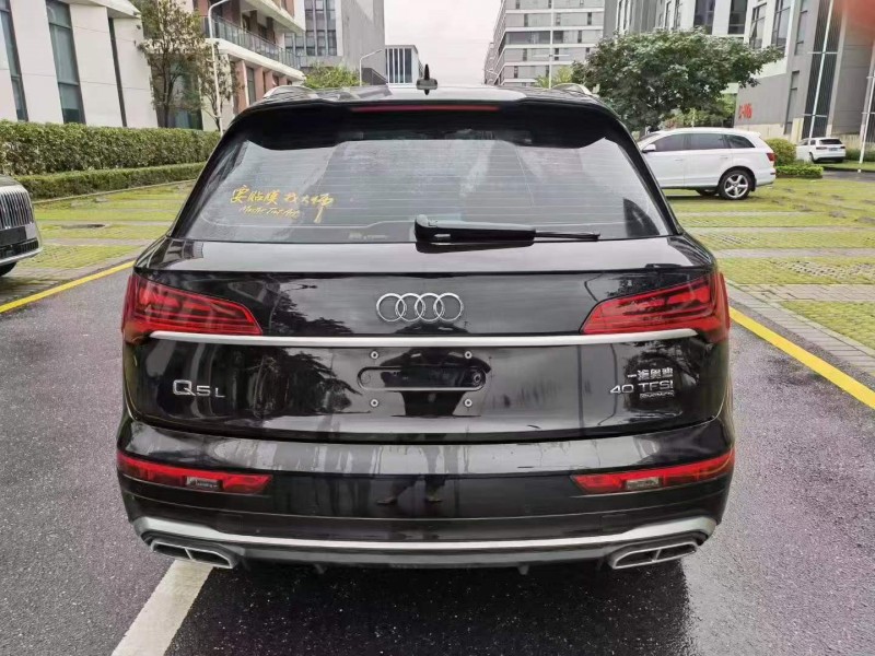 广州23年奥迪Q58