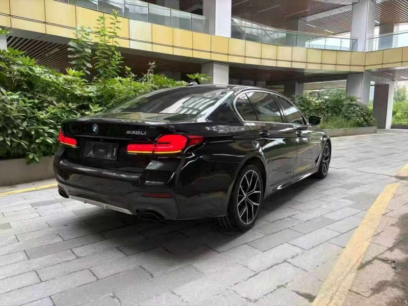 苏州20年宝马5系8