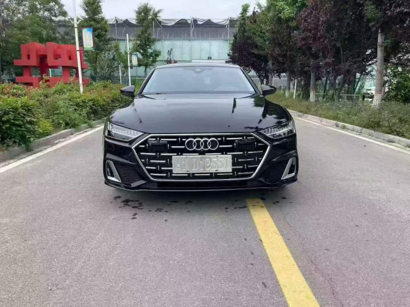 济宁25年奥迪A7L1