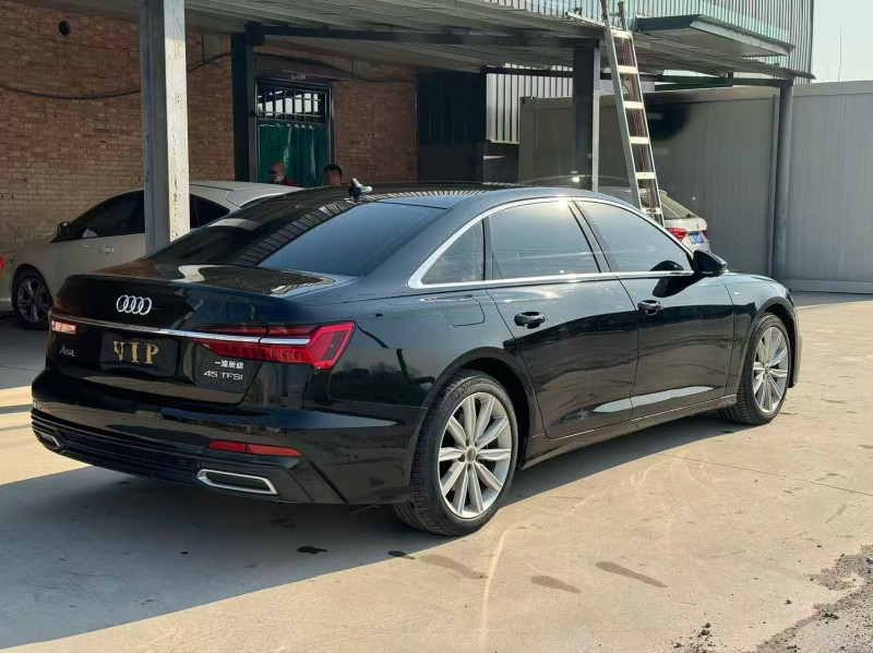 新乡21年奥迪A6L8