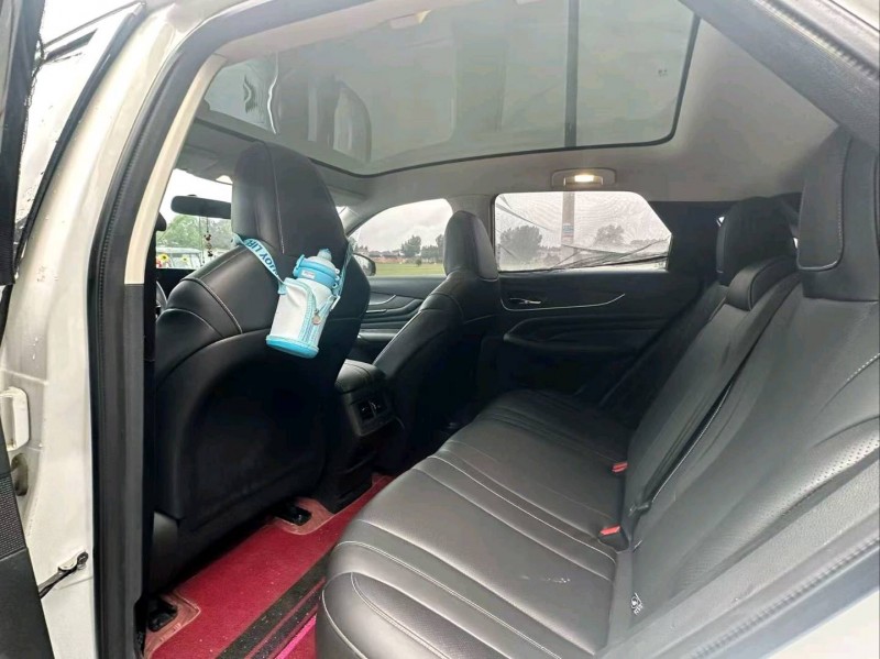 新乡23年启辰大V6