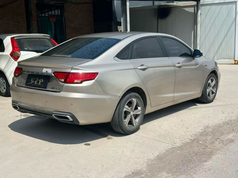 新乡18年吉利帝豪5