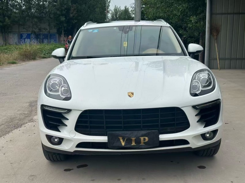 新乡16年保时捷Macan1