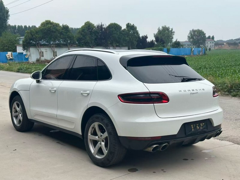 新乡16年保时捷Macan8