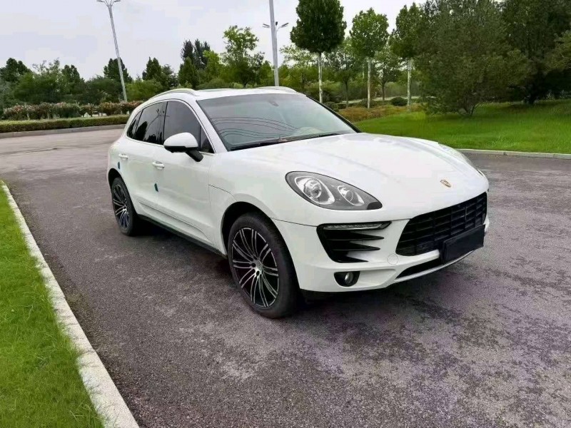 东营15年保时捷Macan3