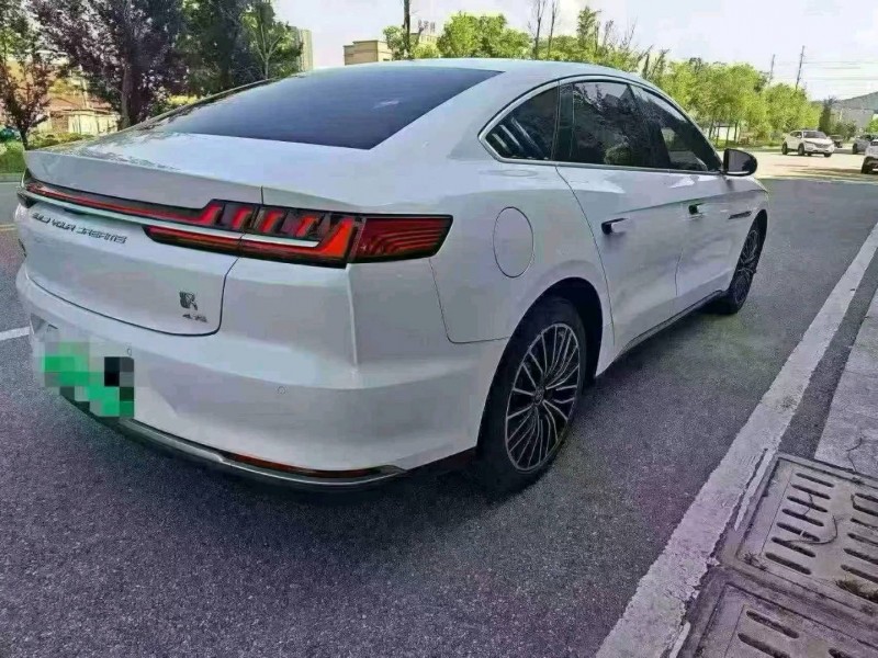 娄底22年比亚迪汉8