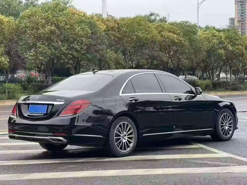 延安18年奔驰S9