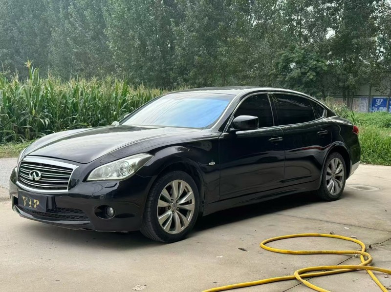 新乡14年英菲尼迪Q702