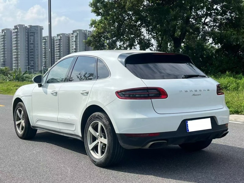 江门17年保时捷Macan5