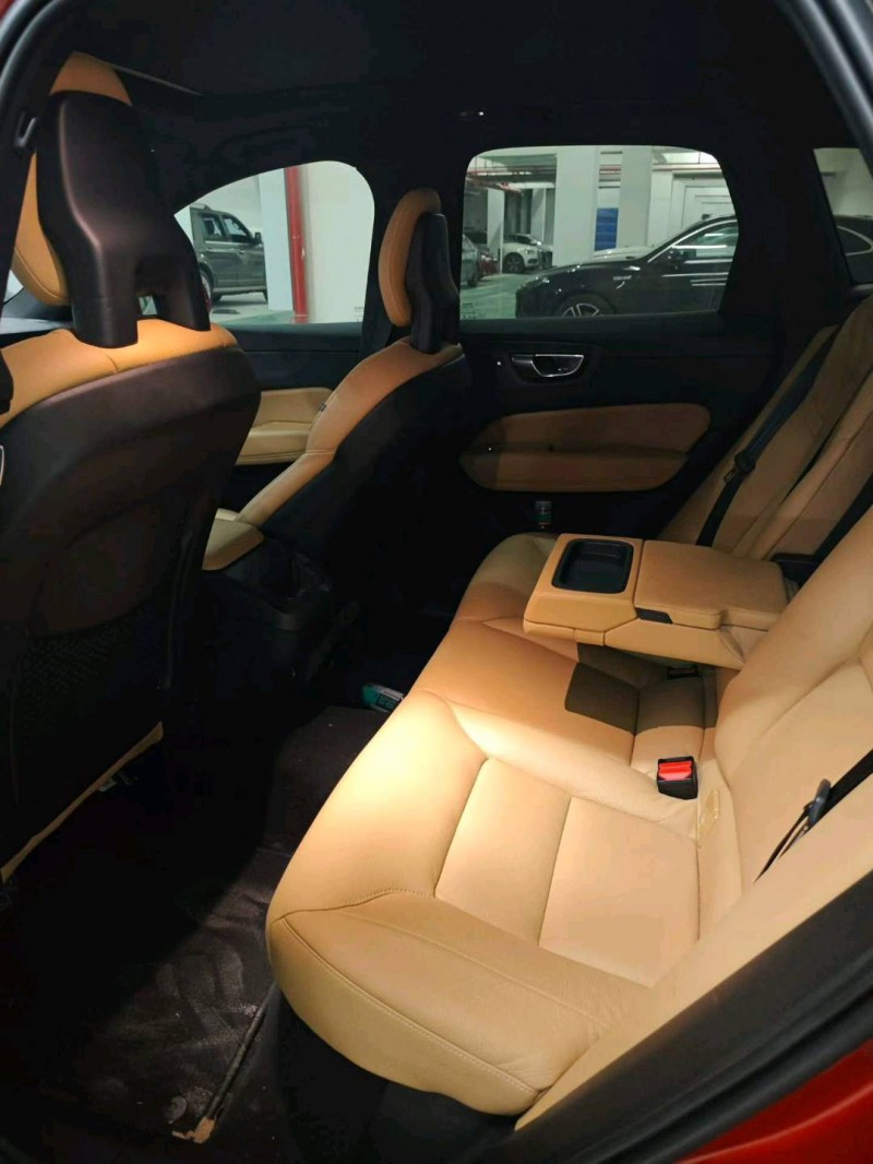 重庆18年沃尔沃XC604