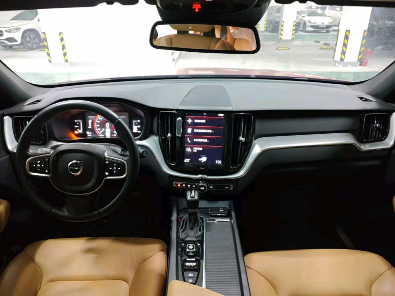 重庆18年沃尔沃XC605