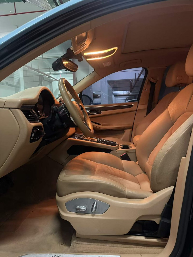 重庆15年保时捷Macan3