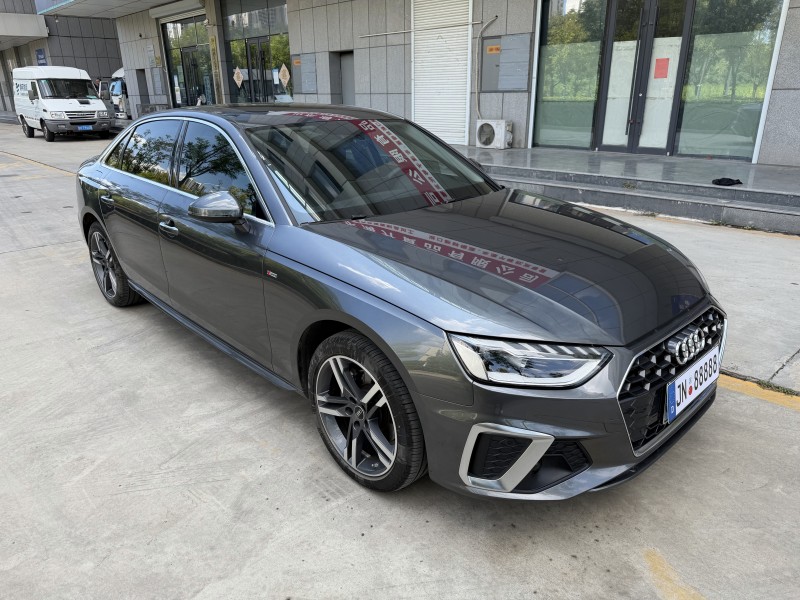 济宁24年奥迪A4L2