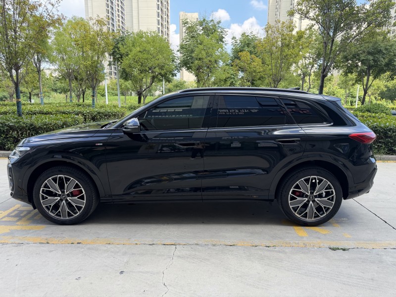 济宁26年奥迪Q56