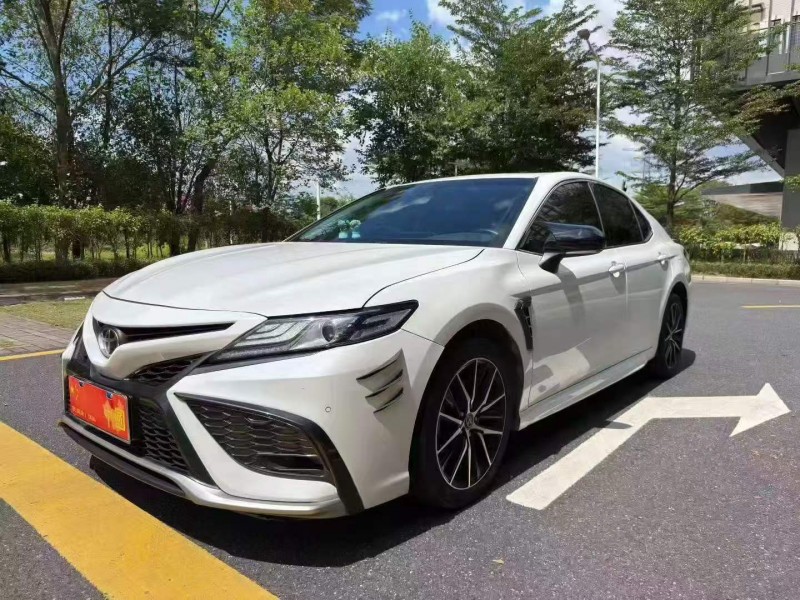 广州21年丰田凯美瑞2