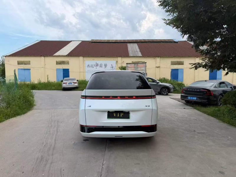 徐州25年小鹏汽车X99