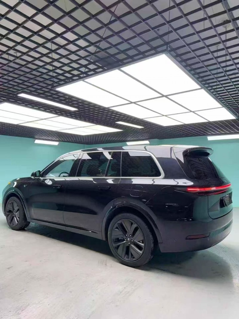 成都22年理想L99