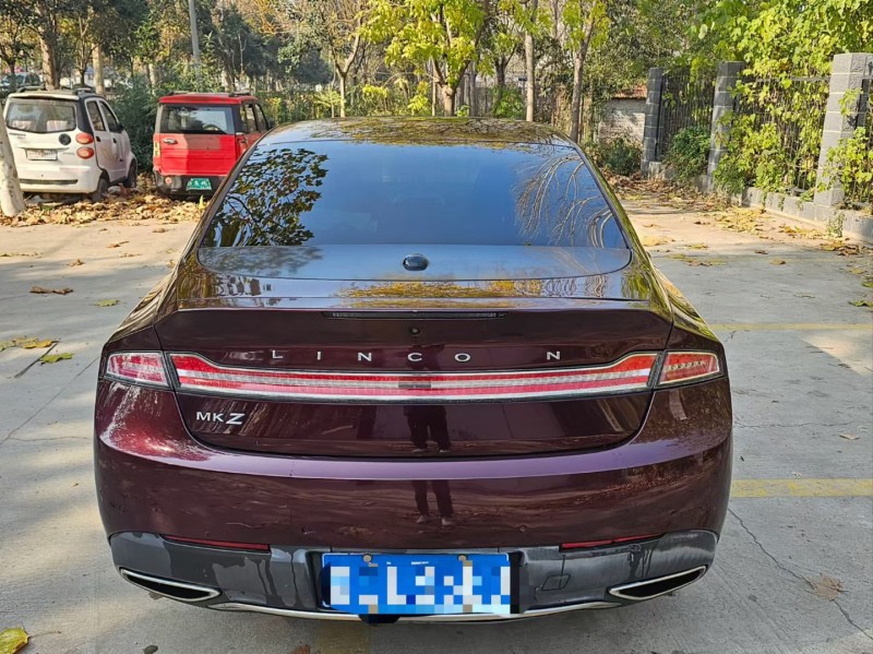 济宁18年林肯MKZ9