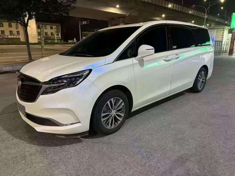 东营22年别克GL82