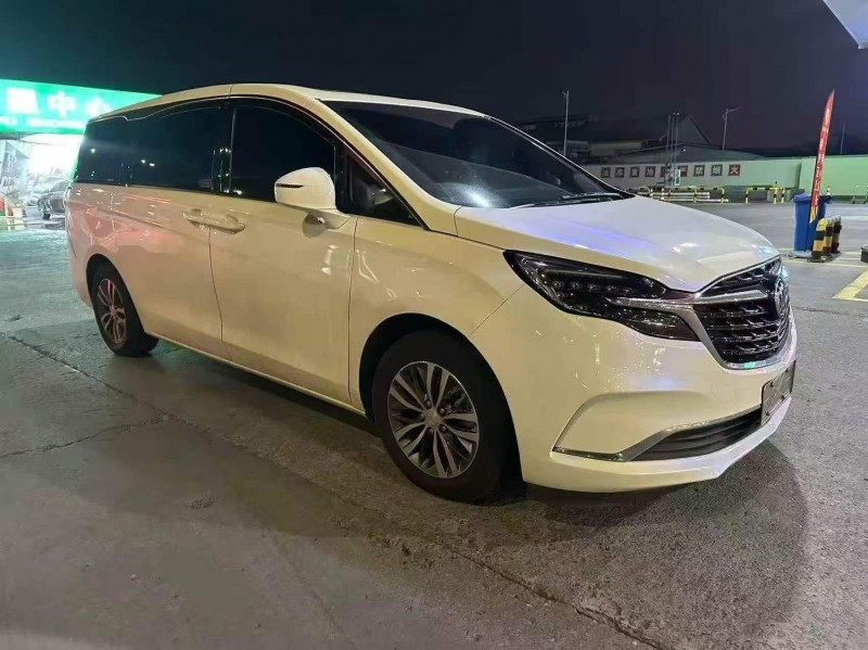 东营22年别克GL83
