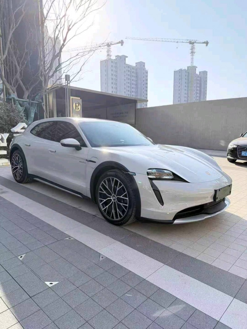 徐州23年保时捷Taycan3