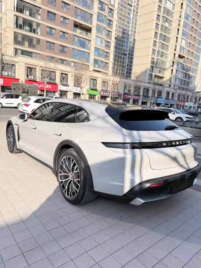 徐州23年保时捷Taycan8
