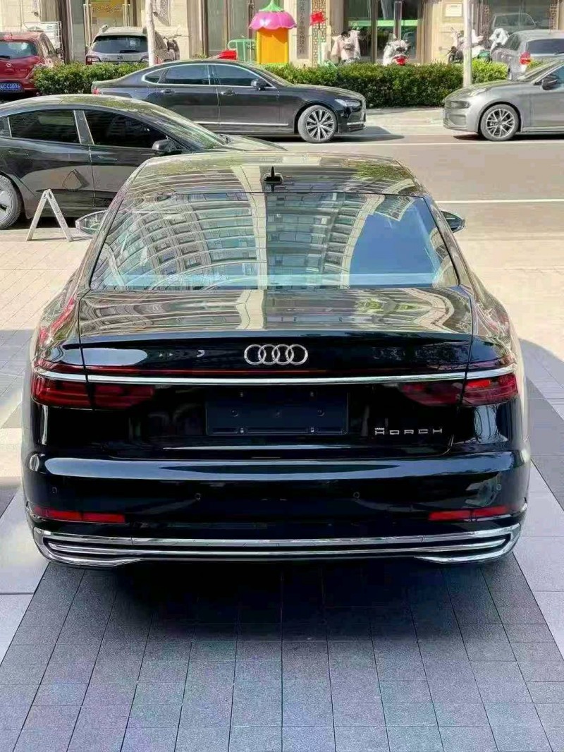 徐州23年奥迪A8L9