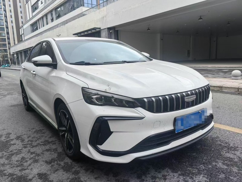 成都24年吉利缤瑞2