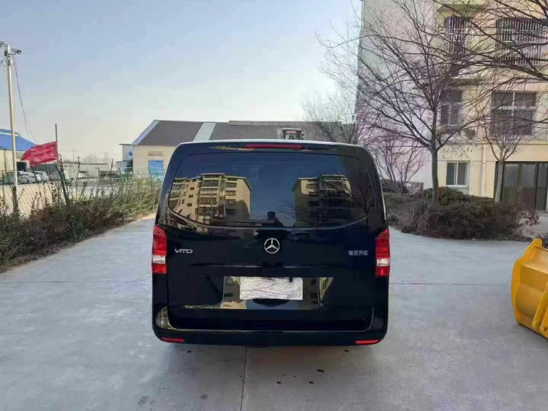 徐州24年奔驰威霆9