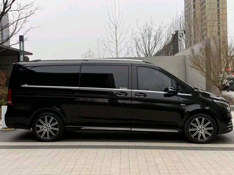 徐州23年奔驰V8