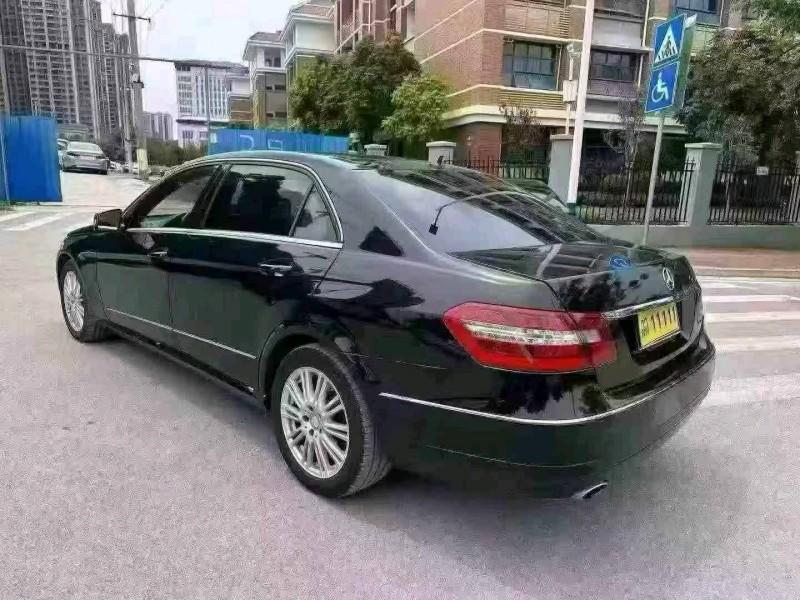南宁13年奔驰E8
