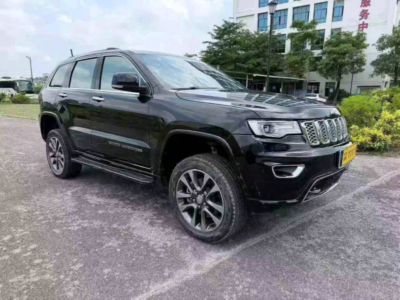 南宁18年Jeep大切诺基3