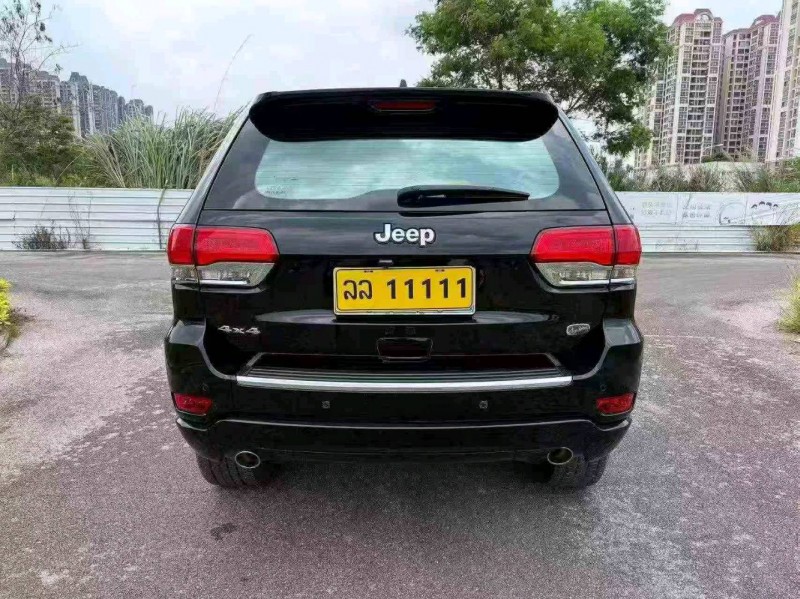 南宁18年Jeep大切诺基9