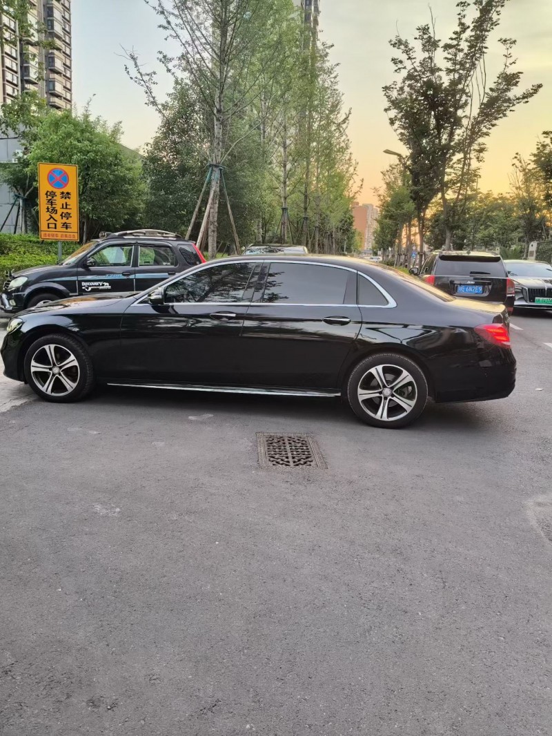 成都16年奔驰E7