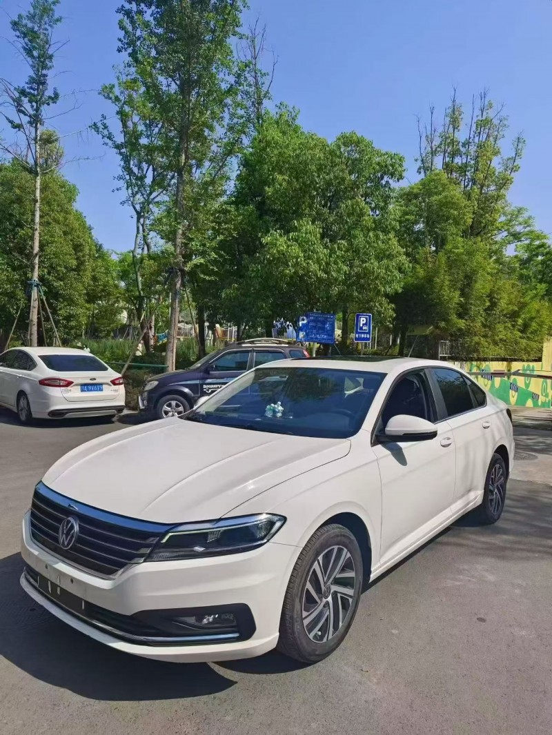 成都22年大众朗逸2