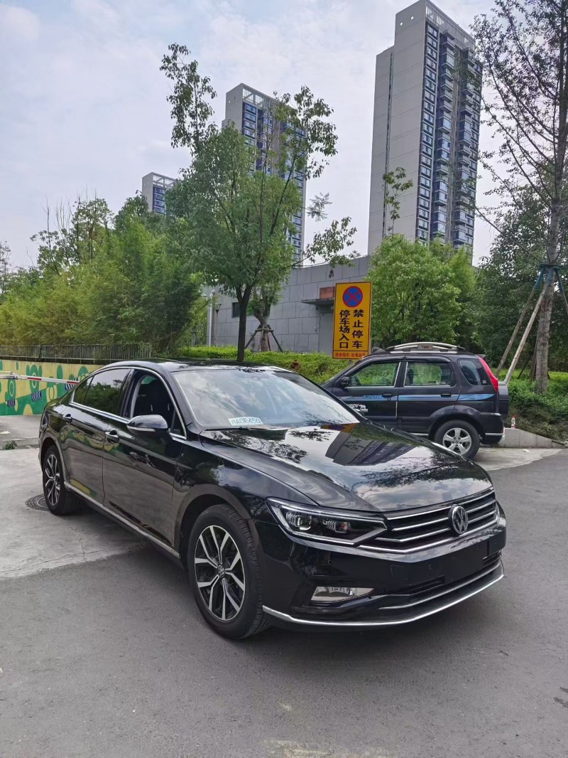 成都22年大众迈腾2